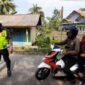 Polisi Tak Tilang Pemotor Bersendal Jepit. (Dok. tribratanews.polri.go.id)
