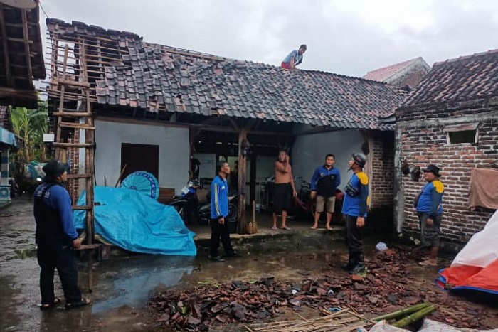 Puluhan Rumah Warga Kabupaten Madiun Rusak. 
