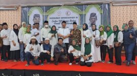 Gambar : Berbagi Kebahagiaan di Bulan Ramadhan: IMSI dan Bulan Sabit Merah Gelar Santunan Anak Yatim Dihadiri oleh Wakil Menteri Tenaga Kerja RI, Ir. Afriansyah Noor, M.Si. (idaulat.Ist)