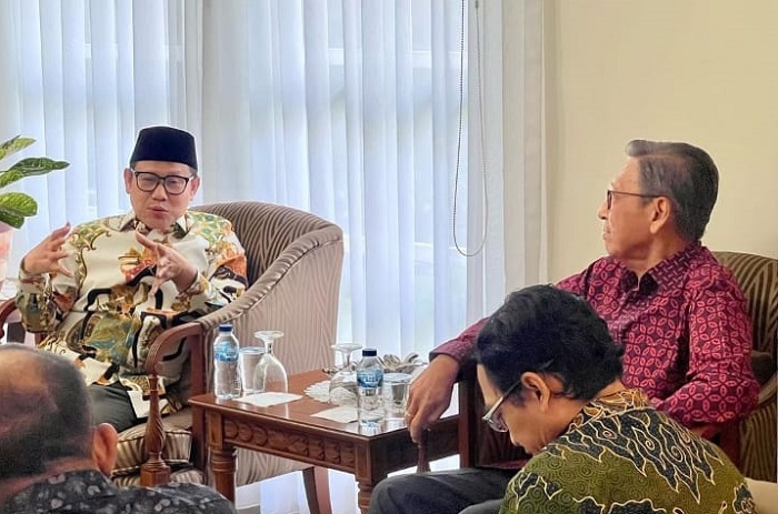 Ketua DPP Partai Kebangkitan Bangsa (PKB) Muhaimin Iskandar berkunjung ke kediaman Wakil Presiden RI ke-11 Boediono. (Instagram.com/@dpp.pkb)
