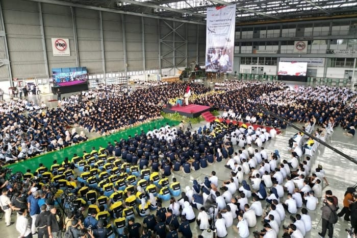 Menteri Pertahanan RI Prabowo Subianto saat menghadiri acara “The 1st DEFEND ID’s Day” di Hanggar PT Dirgantara Indonesia, Bandung Jawa Barat. (Instagram.com/@prabowo)