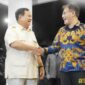 Ketua Umum Partai Gerindra Prabowo Subianto bersama Politikus PDI Perjuangan Budiman Sudjatmiko. (Instagram.com/@gerindra)