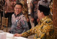 Ketua Umum Partai Gerindra Prabowo Subianto bersama Wakil Ketua Komisi I DPR sekaligus Wakil Ketua Umum Partai Gerindra Sugiono. (Instagram.com/@sugiono_56)