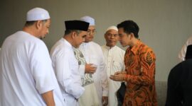 Sekjen Partai Gerindra Ahmad Muzani bersilaturahmi dengan Walikota Solo Gibran Rakabuming Raka. (Dok. Tim Media Prabowo Subianto)