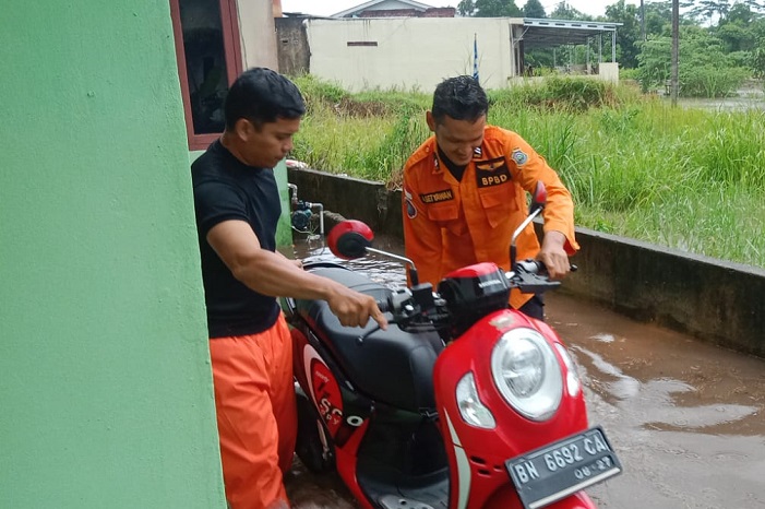 Banjir dengan ketinggian antara 20 hingga 30 cm terjadi di Kota Pangkalpinang, Provinsi Bangka Belitung. (Dok. BNPB)