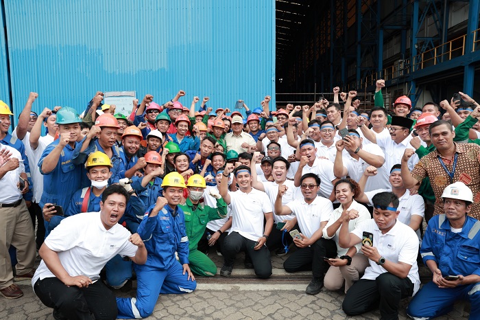 Menteri Pertahanan Prabowo Subianto saat melakukan inspeksi terkait modernisasi kapal di PT PAL Indonesia, Surabaya. (Dok. TKN Prabowo Gibran)
