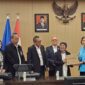 Foto : Pejabat KBRI Tokyo menyampaikan dukungan penuh untuk kerja sama antara Indonesia dan Jepang dalam hal sertifikasi kompetensi tenaga kerja, disaksikan oleh perwakilan BNSP dan Kemnaker, Jepang (9/7/24)
