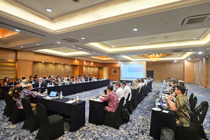 Foto : Kolaborasi antara BNSP, Kemenko PMK, dan berbagai kementerian serta lembaga lainnya tampak kuat dalam rapat koordinasi TKNV, membahas capaian Semester 1 Tahun 2024 dan finalisasi instrumen monev. (6/8/24).(Doc.Ist)