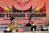 Foto : Prof. Amilin, Komisioner BNSP, memberikan paparan dalam Workshop Nasional di Politeknik Negeri Padang, membahas sertifikasi kompetensi dan implementasi Perpres 68 Tahun 2022, dengan kehadiran 38 perwakilan LSP se-Indonesia. (4/9/24). (Doc.BNSP)