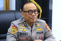 1. Komjen Dedi Prasetyo resmi dilantik sebagai Wakapolri, menjadi simbol reformasi dan regenerasi kepemimpinan Polri di tengah mutasi besar 2025. (Dok. polri.go.id)