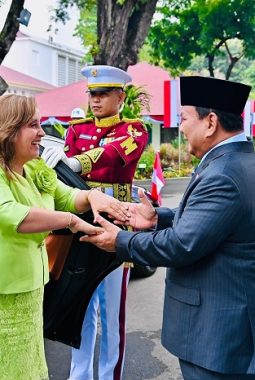 Prabowo Dianugerahi Tanda Kehormatan Tertinggi Peru